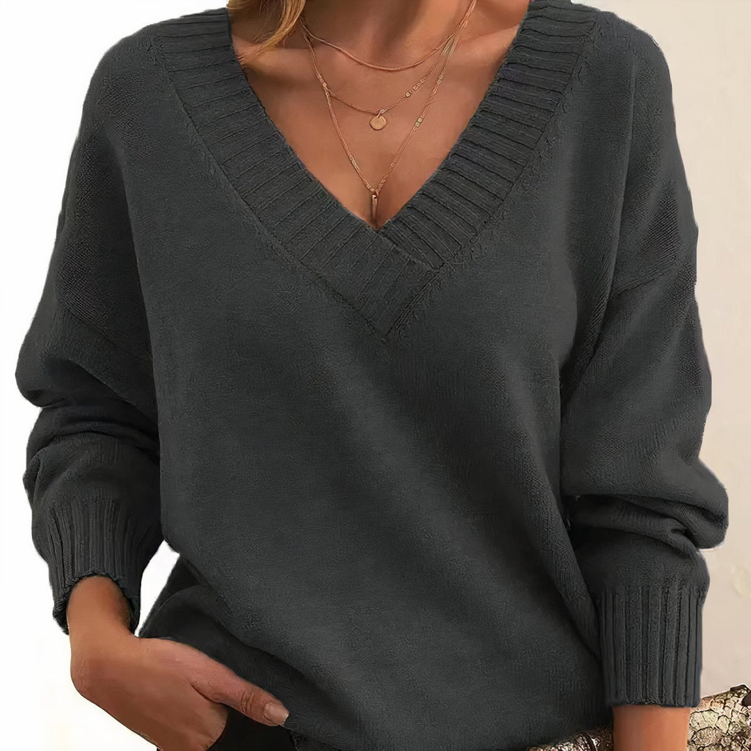 Cashmere Sweater Women with Deep V-Neck and Relaxed Fit – Soft Cashmere Blend Knit for Everyday Comfort 2