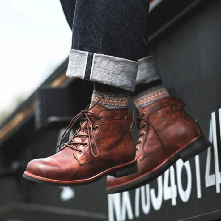 Men's high-top boots featuring a sturdy sole, crafted from genuine leather, available in black and brown options, perfect for urban outdoor adventures. 4