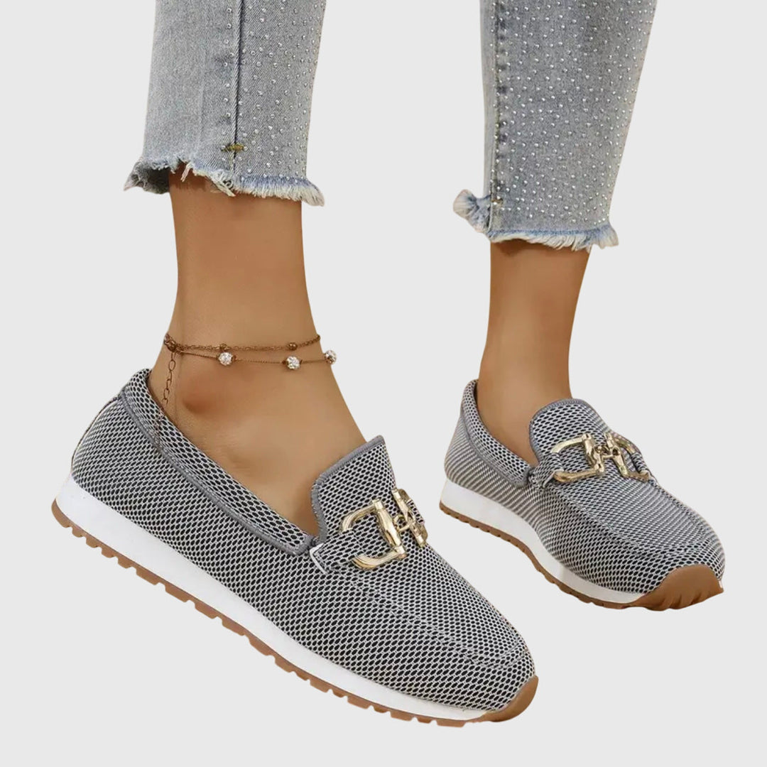 Orthopedic loafers for women featuring ergonomic support, slip-on design, and made from soft breathable material for comfort and style. 2