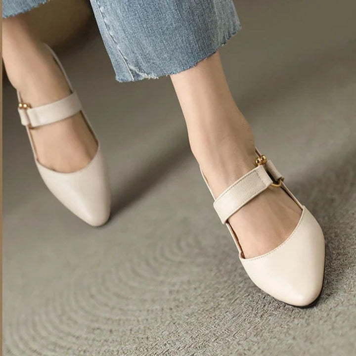 Orthopedic women's heels featuring ergonomic support, a breathable lightweight design, and a non-slip sole for comfort and stability. 3