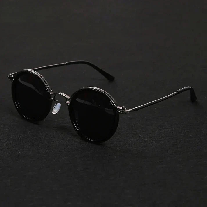 Polarized sunglasses featuring UV400 protection, designed with a lightweight modern aesthetic, perfect for outdoor activities. 6