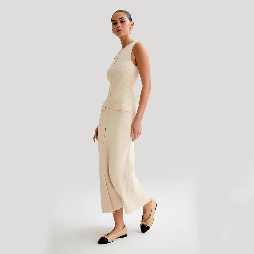 Sleeveless maxi dress featuring a button front, flap pockets, and a ribbed knit design, perfect for casual summer outings for women. 5