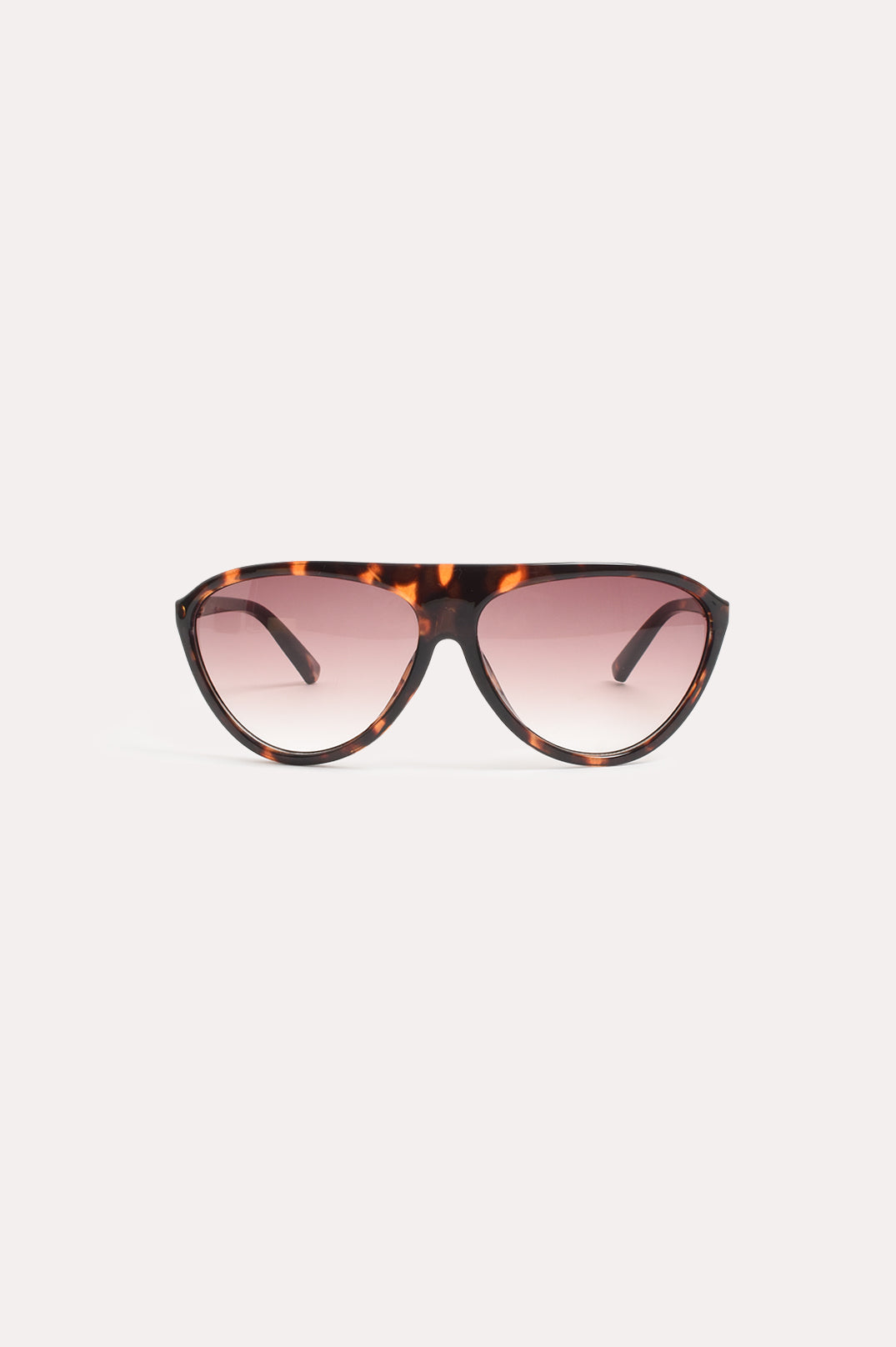 Tortoiseshell sunglasses featuring gradient lenses and elegant metal accents, designed with a fixed nose bridge for a fashionable look. 0
