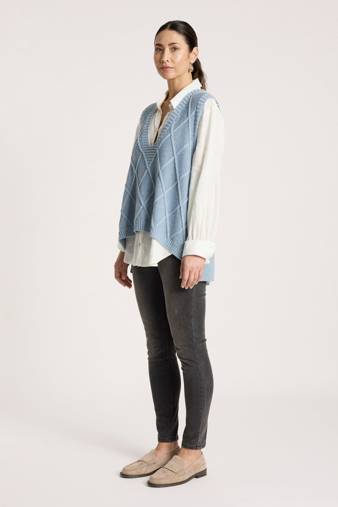 V-Neck Knitted Vest for Women in Breathable Cotton featuring a trendy checkerboard pattern, perfect for stylish layering. 6
