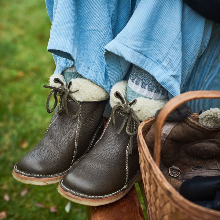 Waterproof Winter Boots Women with Fur-Lined Interior – Cozy Slip-On Design for Cold Weather 4