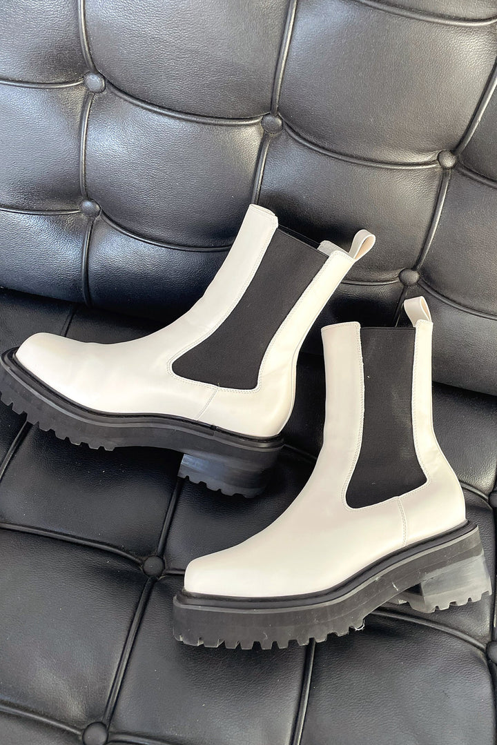 White Ankle Boots for Women with Cushioned Interior – Modern Elegant Design 2