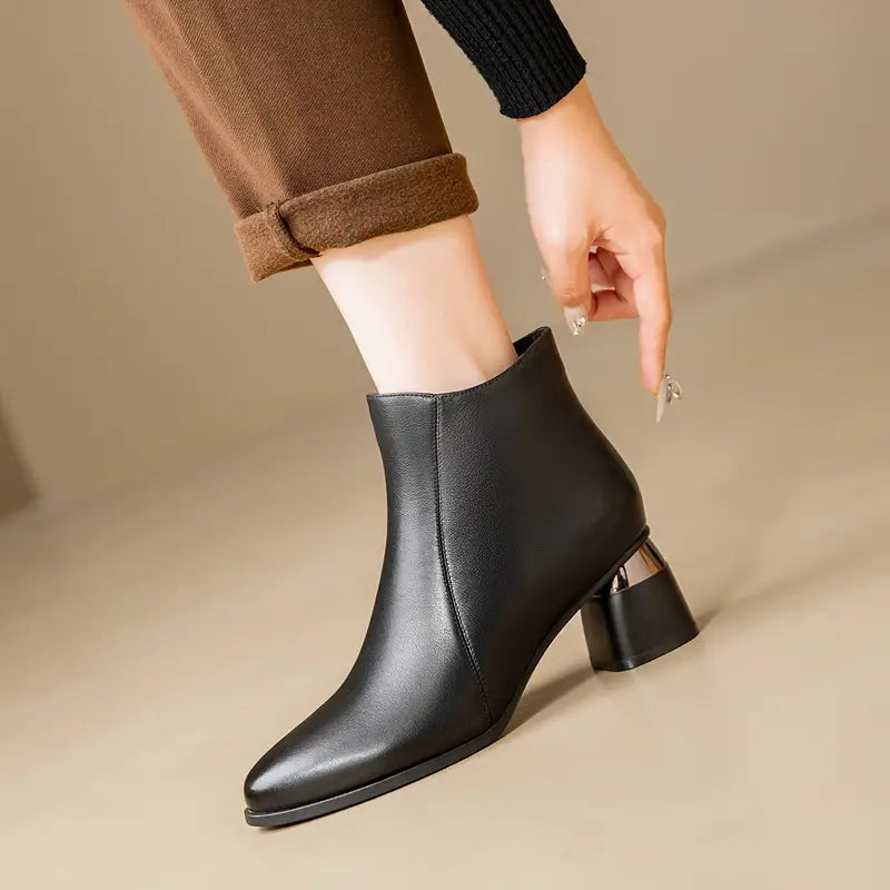 Women's Ankle Boots with Supportive Sole – Sleek Black Design for Everyday Comfort 0