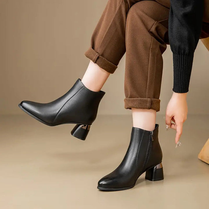 Women's Ankle Boots with Supportive Sole – Sleek Black Design for Everyday Comfort 2