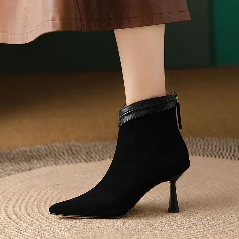 Women's Black Ankle Boots with Supportive Sole – Sleek Comfort Design for Everyday Wear 3