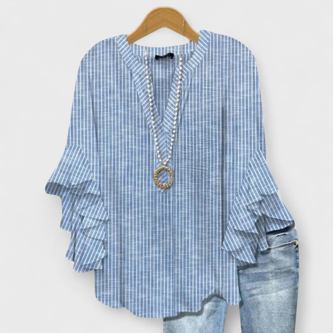 Women's blouse featuring ruffled sleeves, designed for summer with a lightweight fabric, perfect for an elegant casual style. 3
