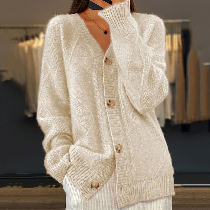 Women's Cardigan with V-Neck Design in Soft Wool-Blend – Cozy Knitted Layering Piece 4