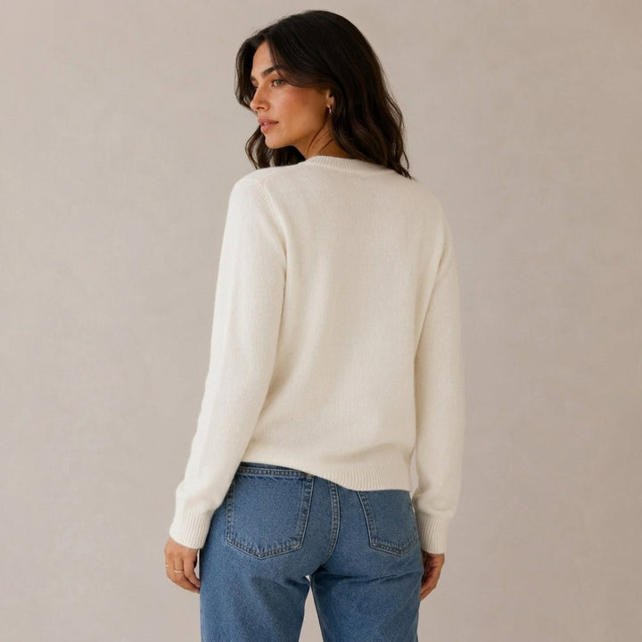 Women's Cashmere Cardigan with Button Front and Round Neck – Fitted Style for Versatile Layering 4