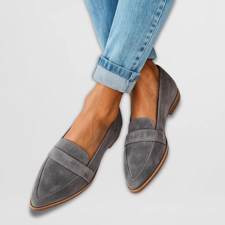 Women's suede loafers with a pointed design, featuring a chic and elegant look, perfect for autumn and winter outfits. 1