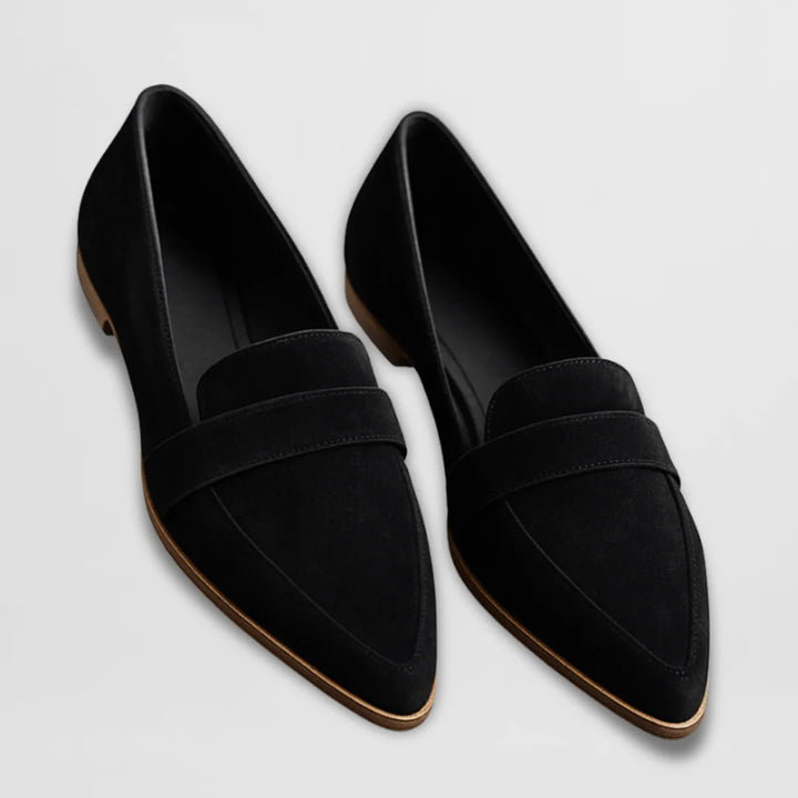Women's suede loafers with a pointed design, featuring a chic and elegant look, perfect for autumn and winter outfits. 2