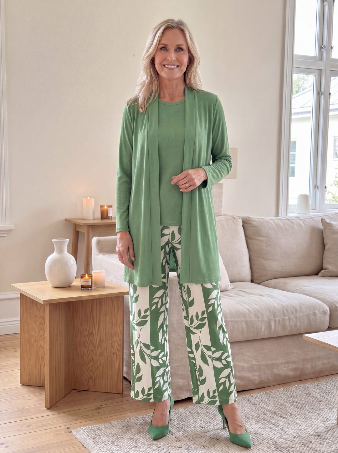 Women's Loungewear Set with Longline Top and Printed Trousers – Soft Breathable Fabric for Casual Comfort 3