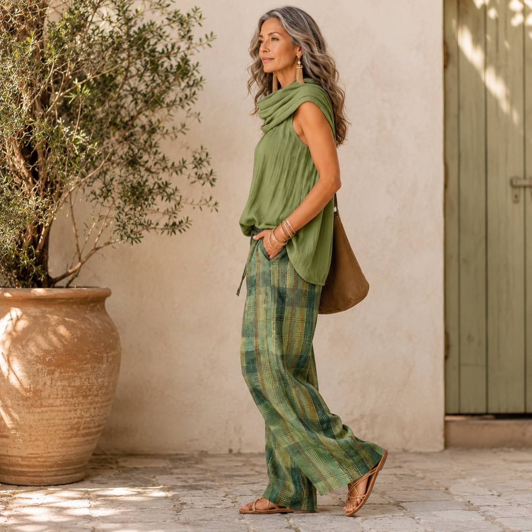 Women's loungewear set featuring a relaxed blouse and wide pants in a natural bohemian style, perfect for comfortable home wear or casual outings. 2