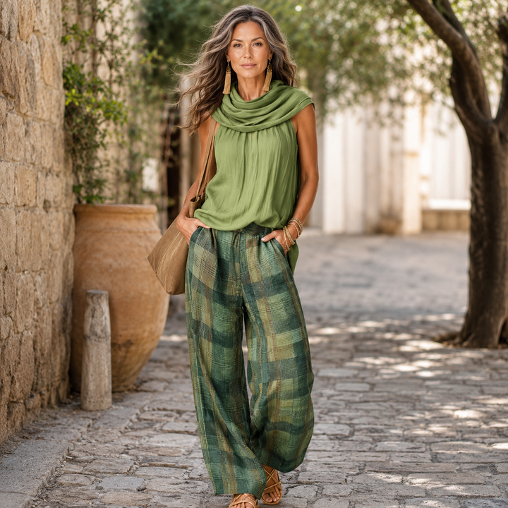 Women's loungewear set featuring a relaxed blouse and wide pants in a natural bohemian style, perfect for comfortable home wear or casual outings. 4