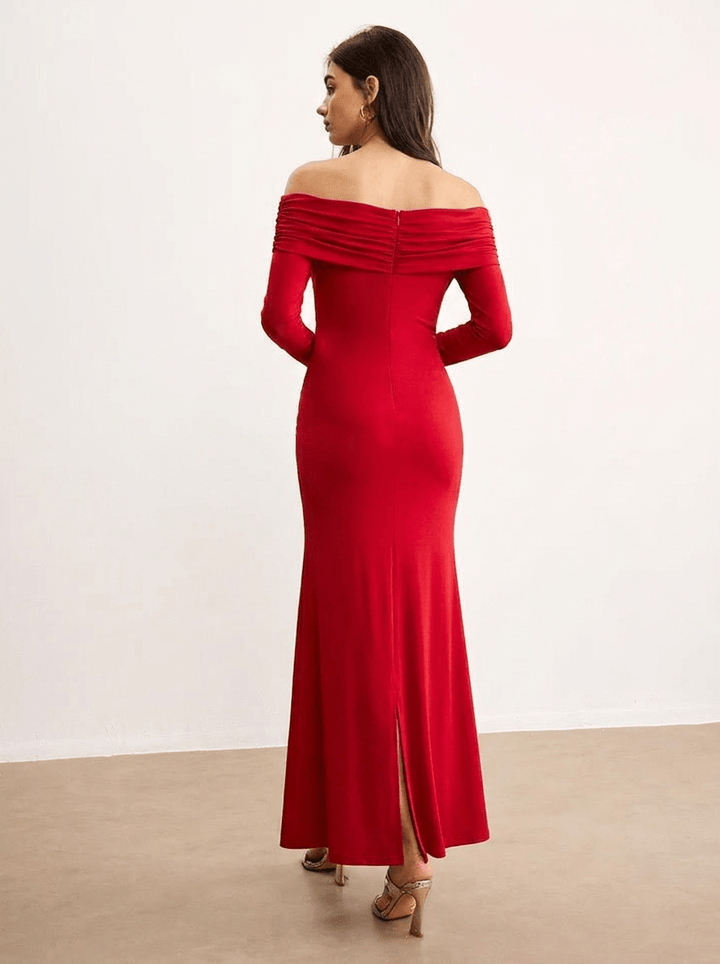 Elegant women's off-shoulder maxi dress featuring stylish ruching, perfect for cocktail parties and special occasions, designed to enhance your silhouette and provide a sophisticated 3