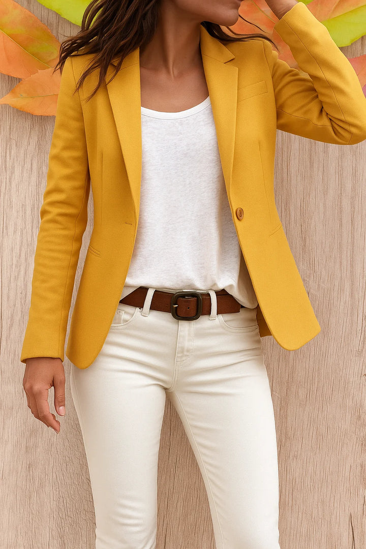 Women's office blazer featuring a tailored fit, designed to elegantly emphasize the figure, perfect for professional settings and stylish work attire. 3