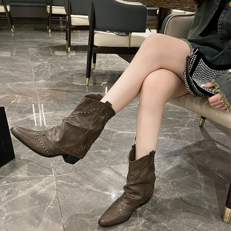 Women's Studded Cowboy Boots with Mid-Heel and Metallic Accents – Black Western-Inspired Design 1