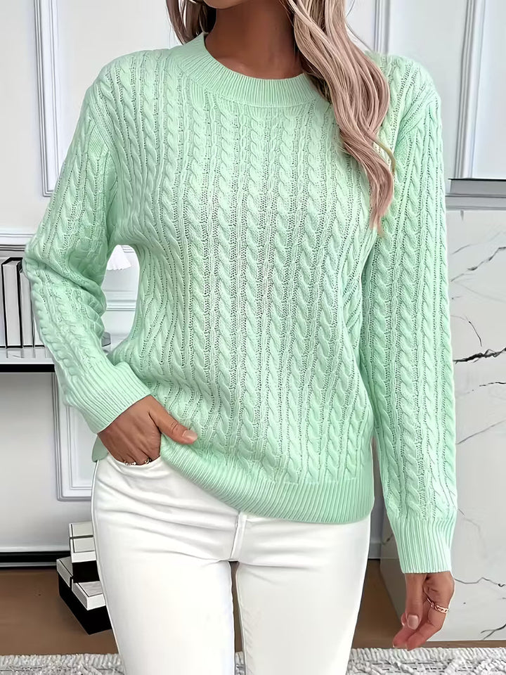 Women's Sweater for Cozy Everyday Wear – Minimalist Lightweight Design in Green 0